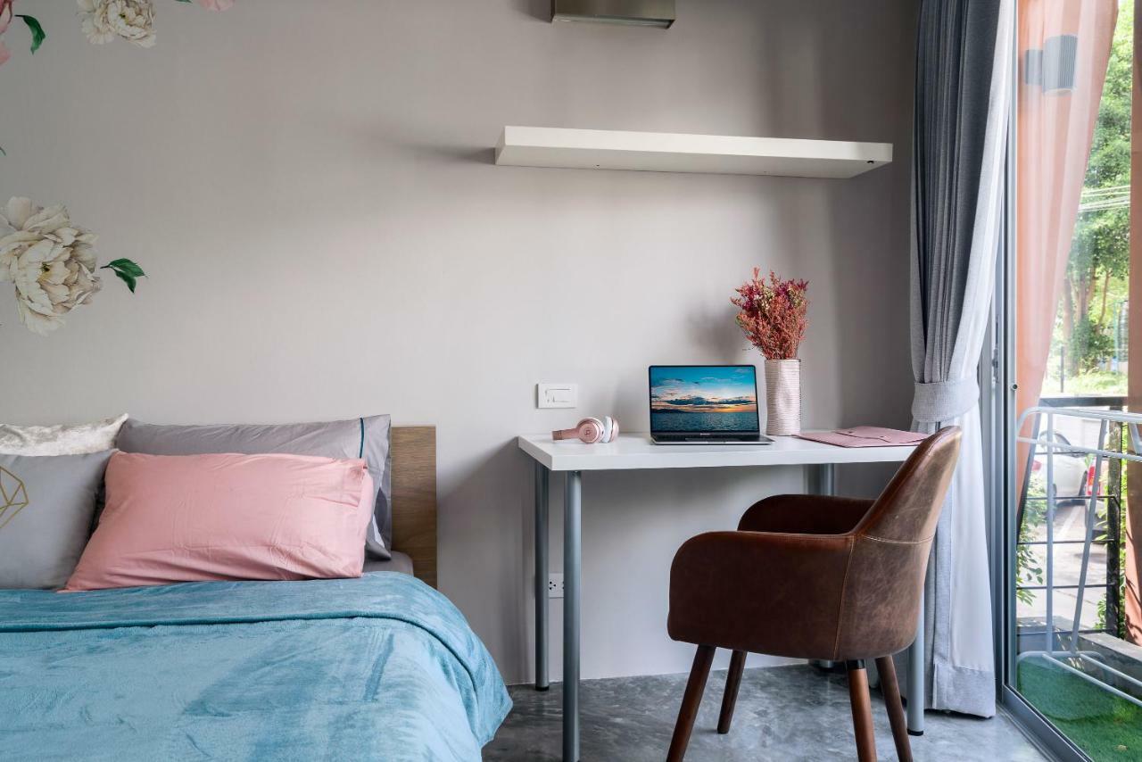 Apartment 1 Bedroom In Replay *